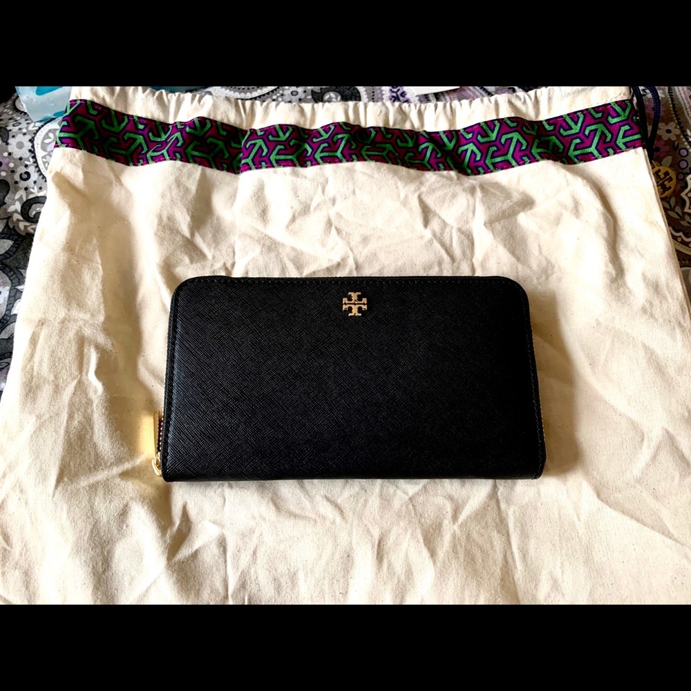Tory Burch wallet
